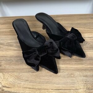 Forever 21 Kitten Heel Velvet Bow Size 8 Black Formal Semi-Formal